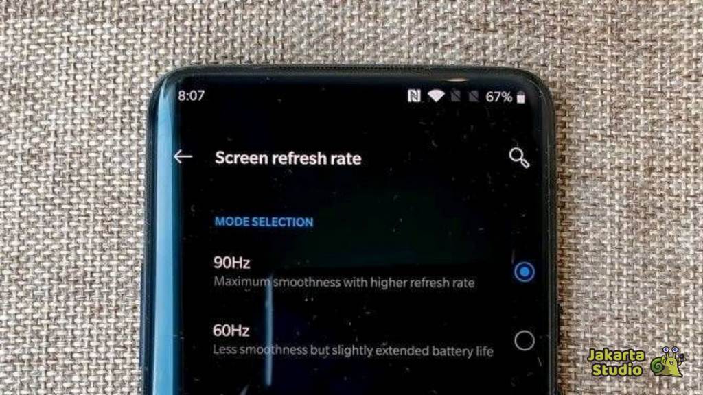 Pentingnya Mengatur Refresh Rate untuk Mencegah HP Panas